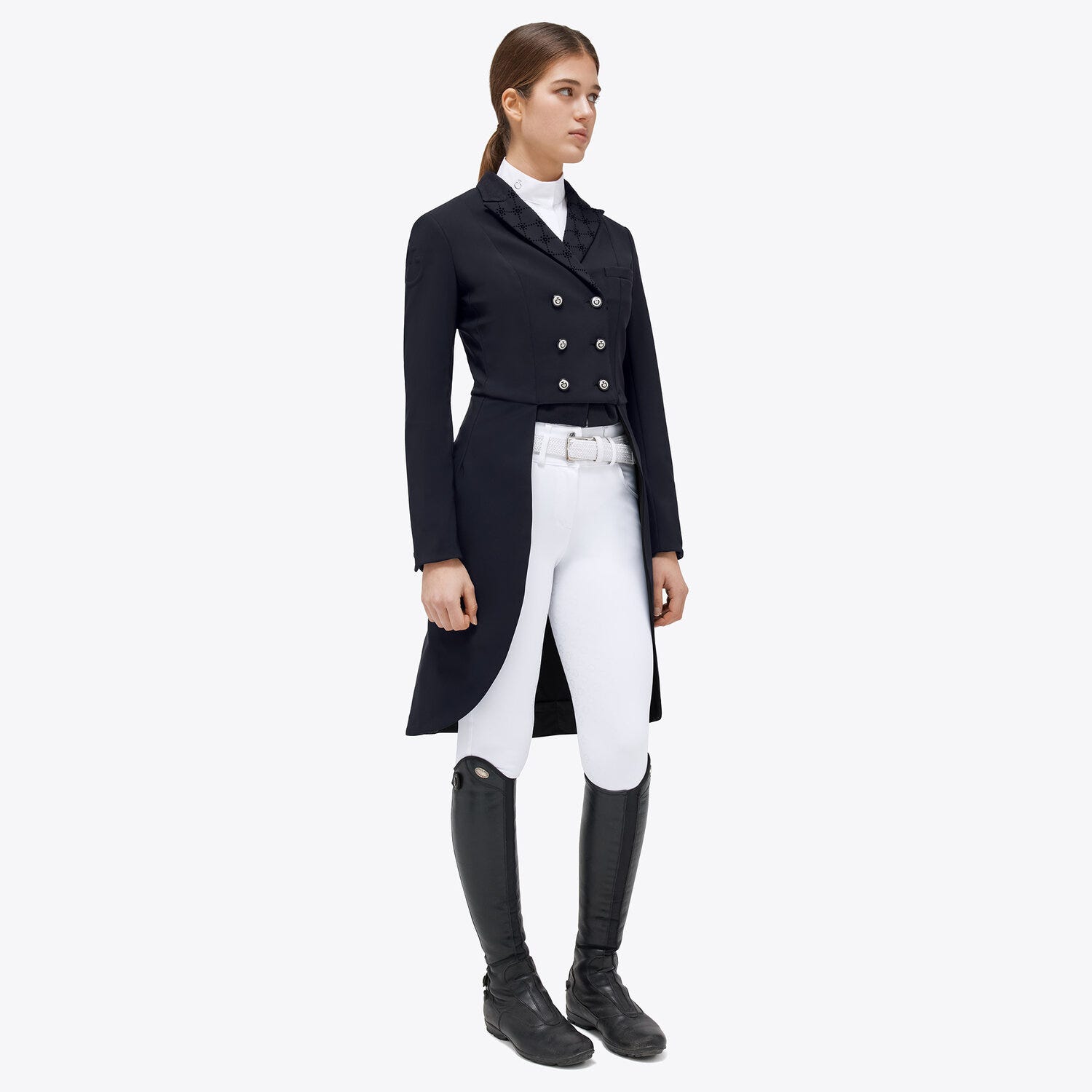 Women's tailcoat with covered b