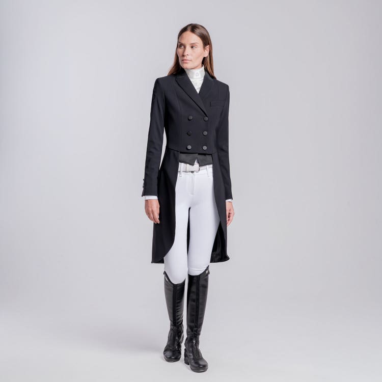 Women’s tailcoat with covered buttons