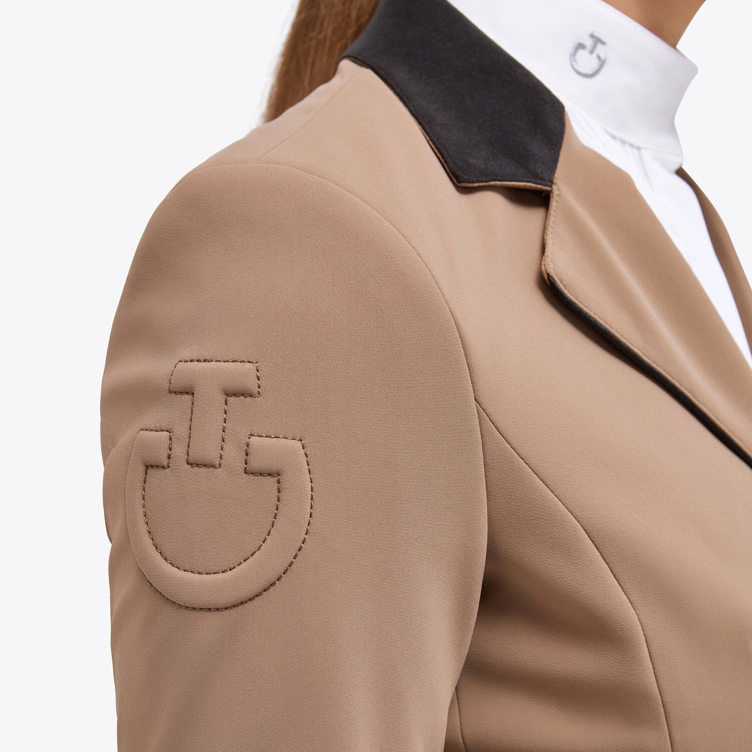 Cavalleria Toscana Women's competition riding jacket. CACAO-3