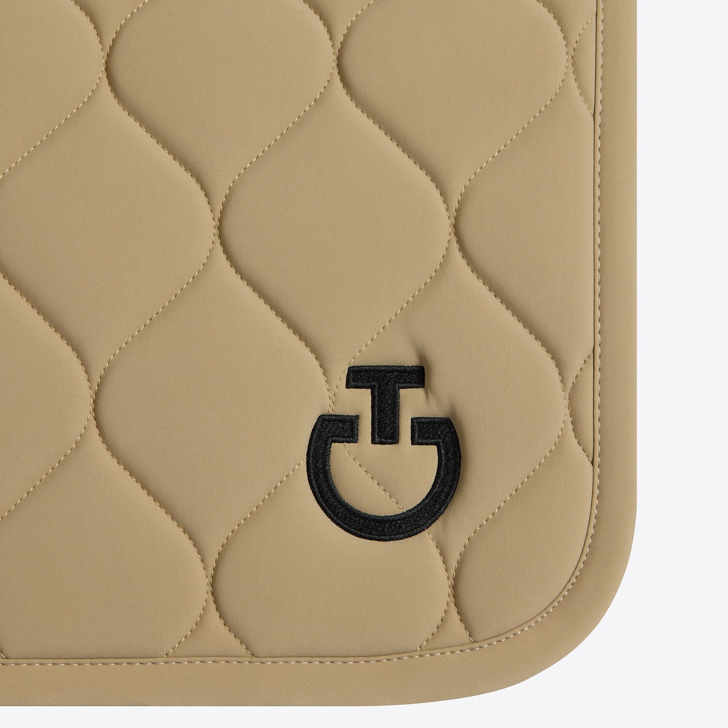 Circular-quilted jumping saddle pad in jersey