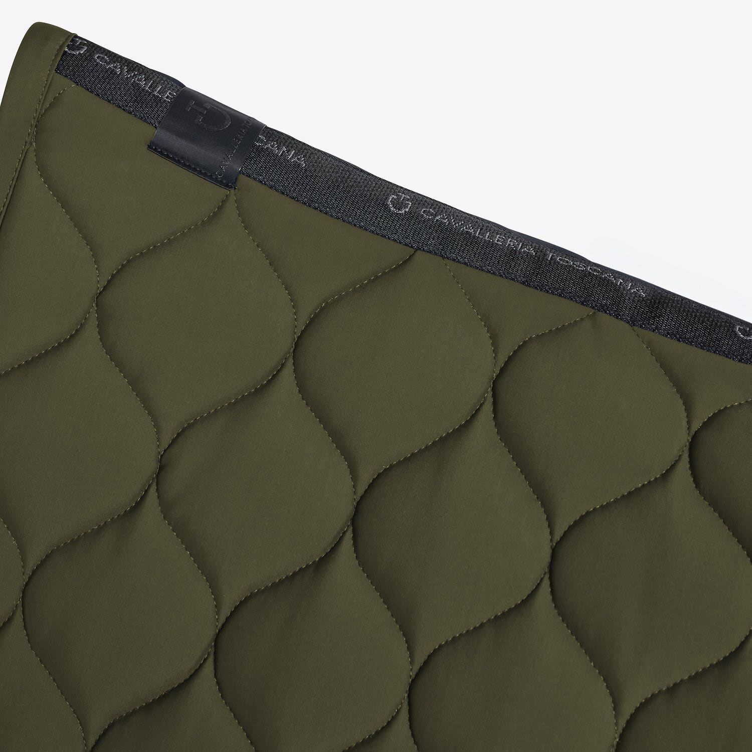 Circular-quilted jumping saddle pad in jersey