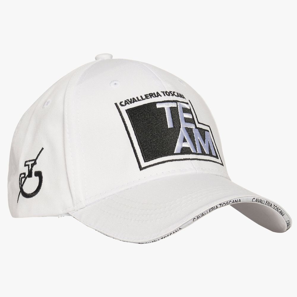 Cotton hat with embroidered logo
